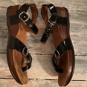 Great walking  sandals for travel